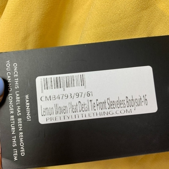 NWT PrettyLittleThing Lemon Woven Pleat Bodysuit - Picture 6 of 8